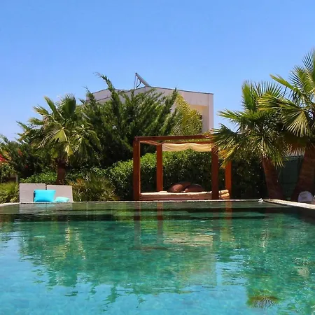 Ferienhaus Mit Privatpool Für 6 Personen Ca 190 M In Portimo, Algarve Westalgarve Portimão